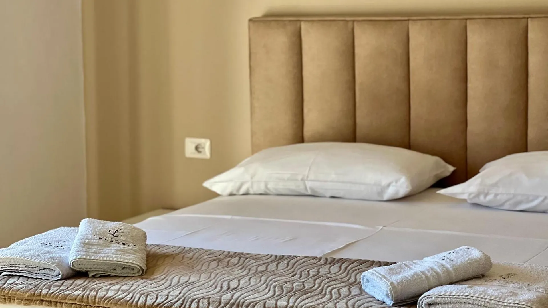 Apartments Klajdi Sarandë