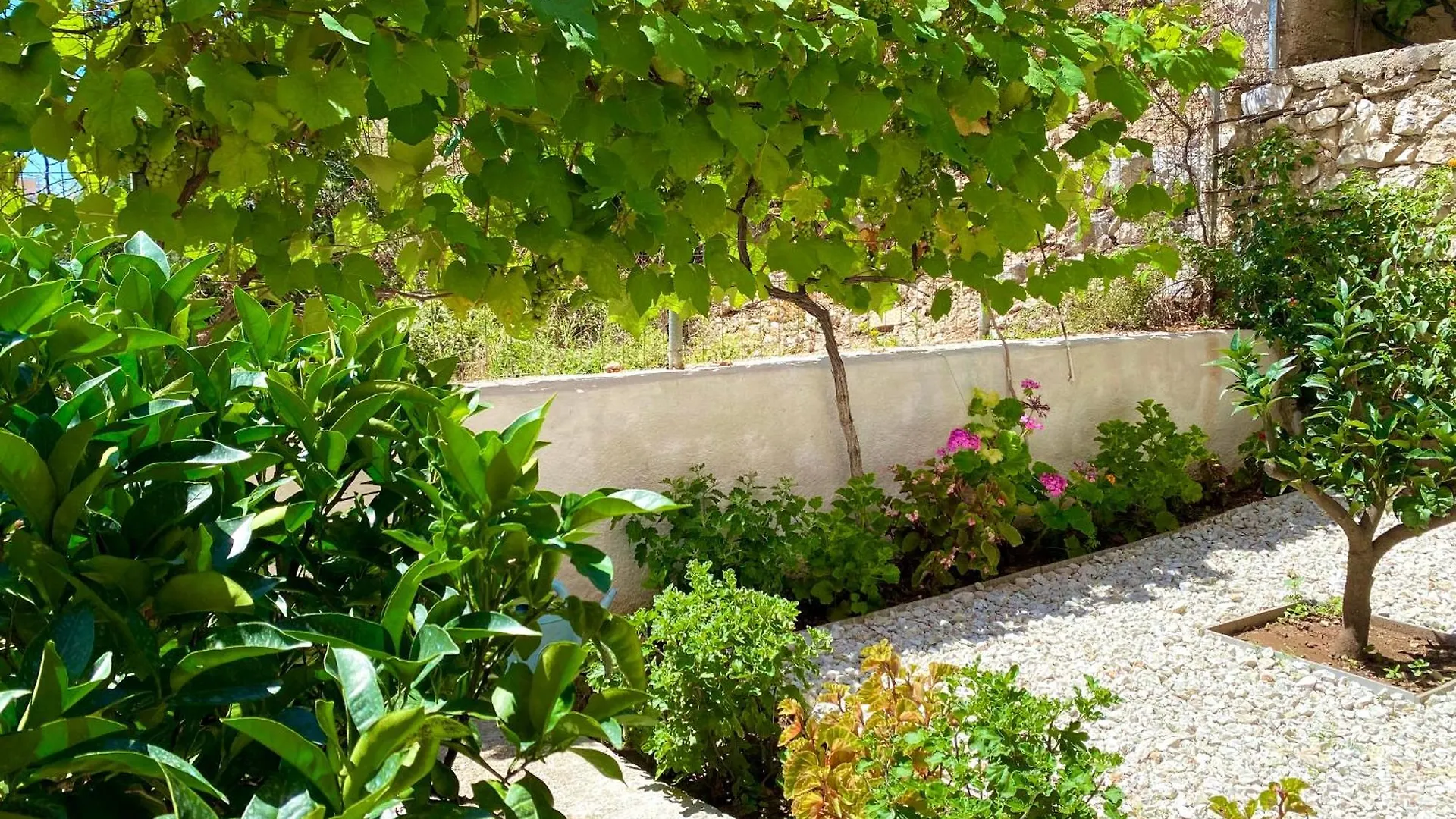 Apartments Klajdi Saranda