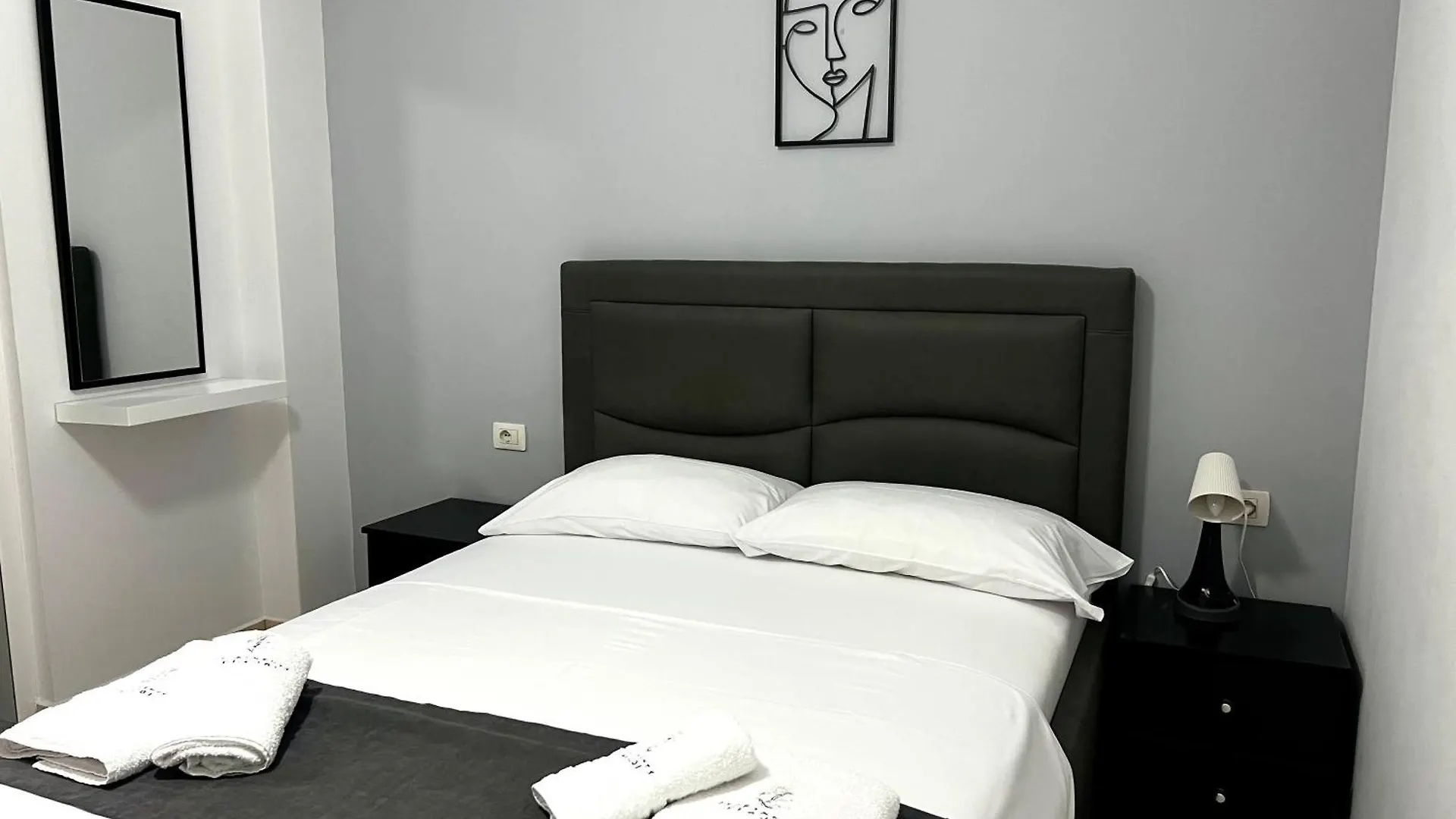 Apartments Klajdi Sarandë 0*,