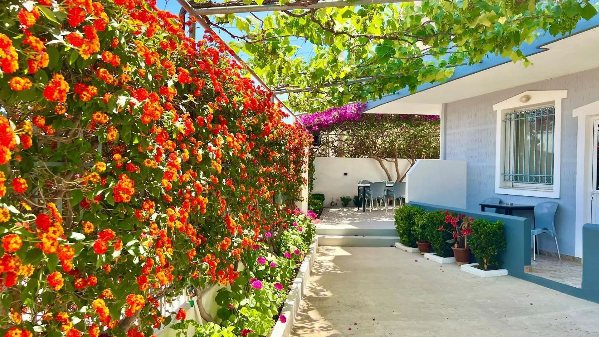 Apartments Klajdi Sarande