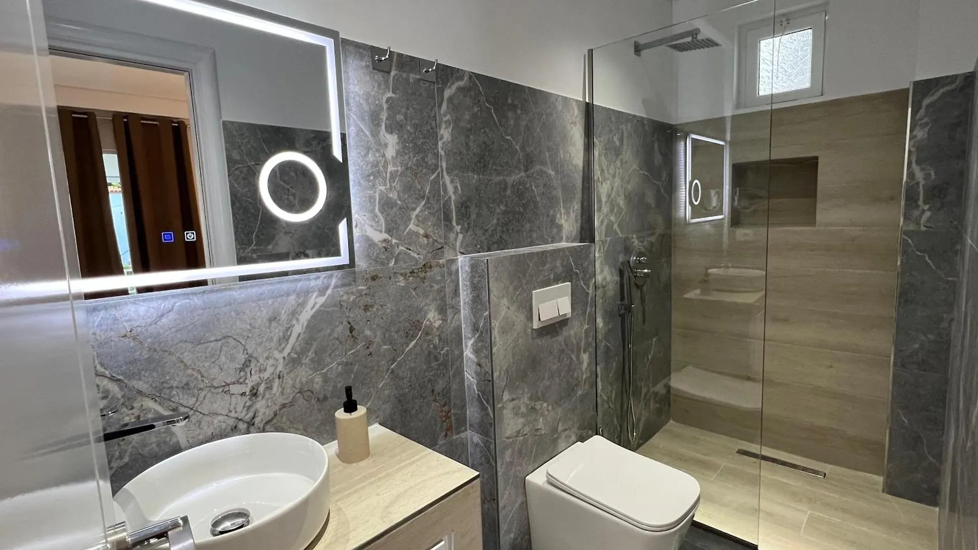 Apartments Klajdi Sarande