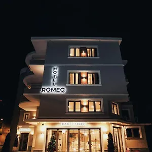  Hotel Romeo